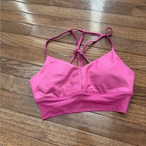 ALO Sports Bra in Magenta Crush